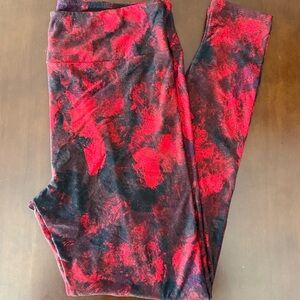 LuLaRoe Red and Black Patterned Leggings